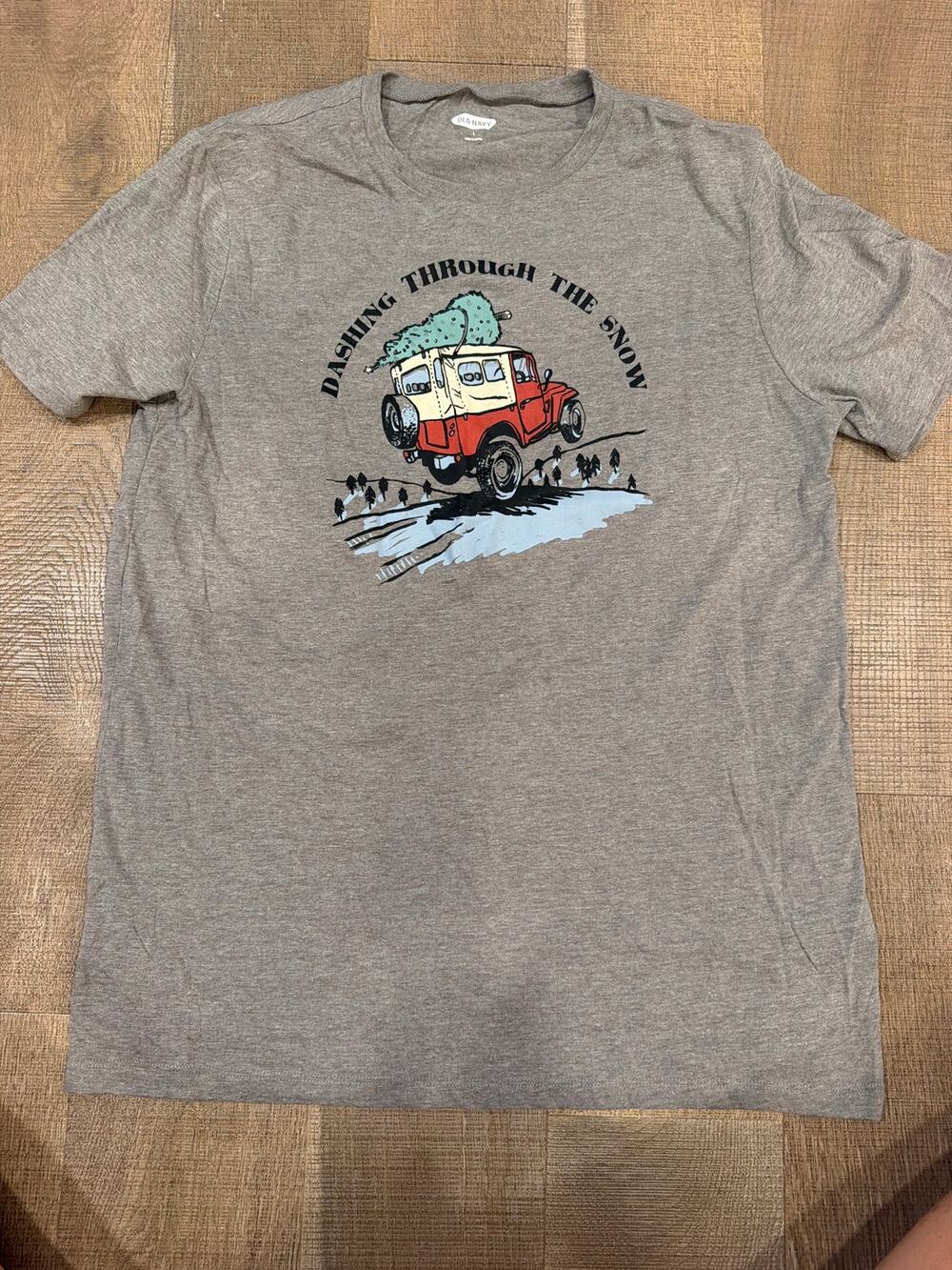 Old Navy Shirt Mens Gray Dashing Through The Snow Graphic Christmas Truck